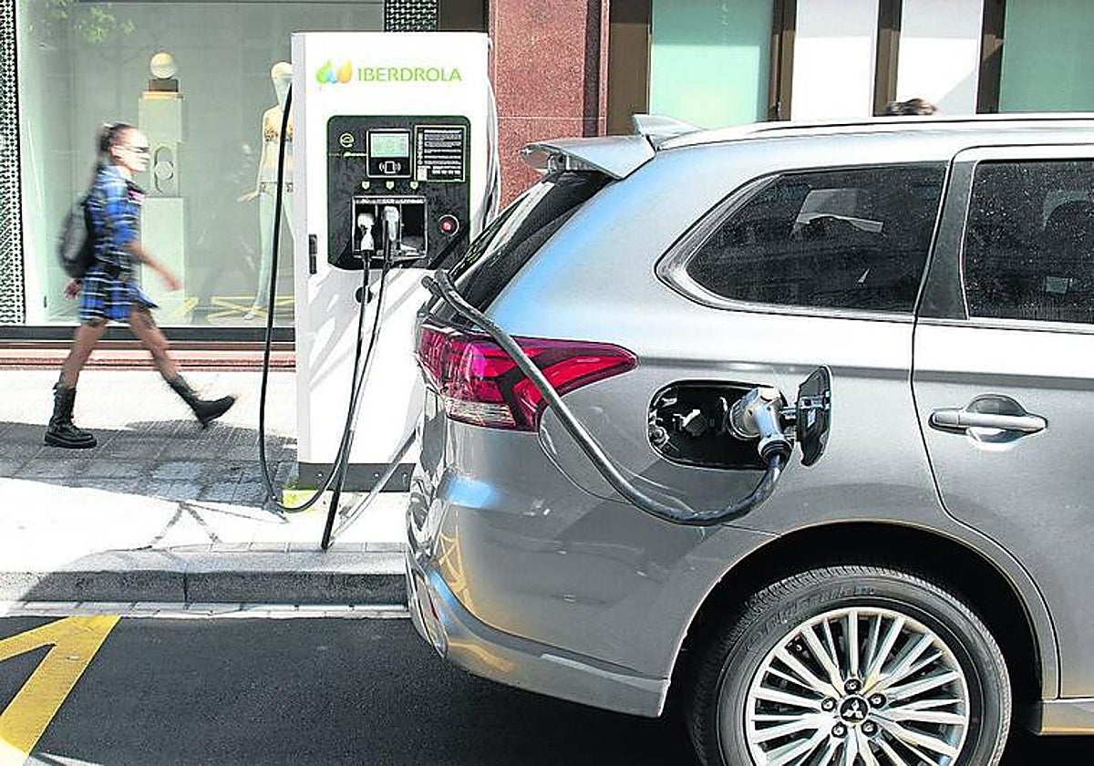 Brussels approves 837 million euros to boost electric car battery